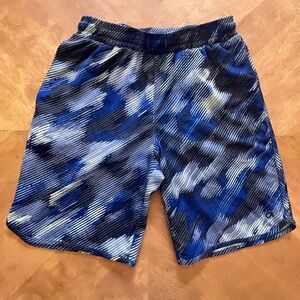 GAP Kids Blue Camouflage Shorts – Size XL
